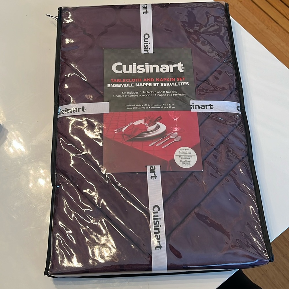 Table cloth and napkin set